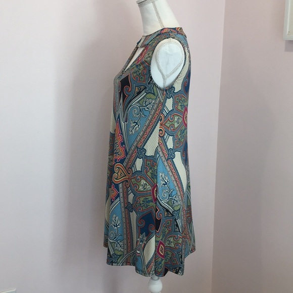 NWT Open Triangle Neck Printed Dress!!!! - Picture 2 of 5